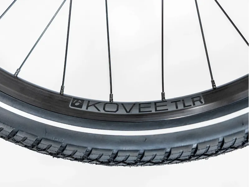 Trek Dual Sport 3 Equipped Stagger Gen 5 Hybrid Bike 2023 in Black Olive-7